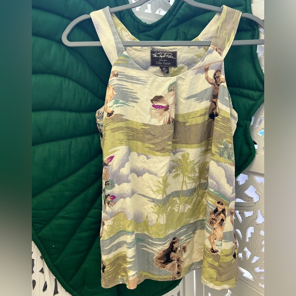 VTG Kim Taylor Reece X Hilo Hattie’s womens hula tank top blouse. Size XS